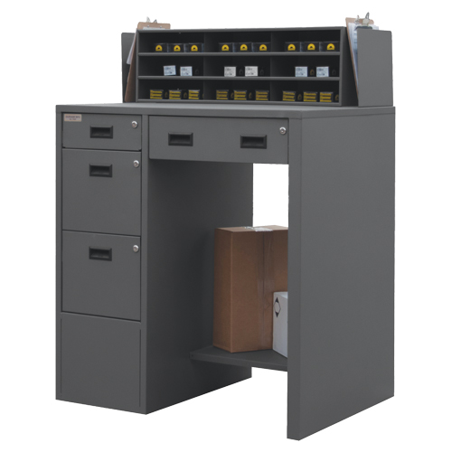 Bureau d'atelier, 39" la x 29" p x 53" h, Gris Sidevic Inc.
