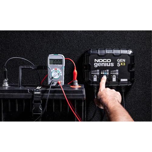Genius&reg; Gen5X3 3-Bank, 15-Amp On-Board Battery Charger Sidevic Inc.