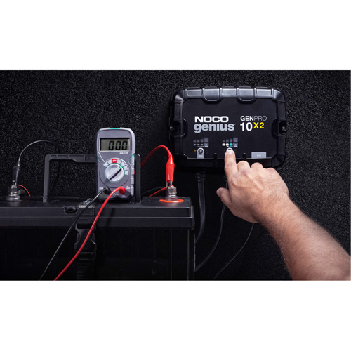 Chargeur de batterie embarqu&eacute; &agrave; 2 sorties de 20 amp&egrave;res GenPro10X2 Genius Sidevic Inc.