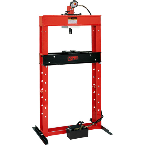 Presse pour atelier op&eacute;r&eacute;e par une pompe hydraulique &agrave; air, Capacit&eacute; 25 tonnes Sidevic Inc.