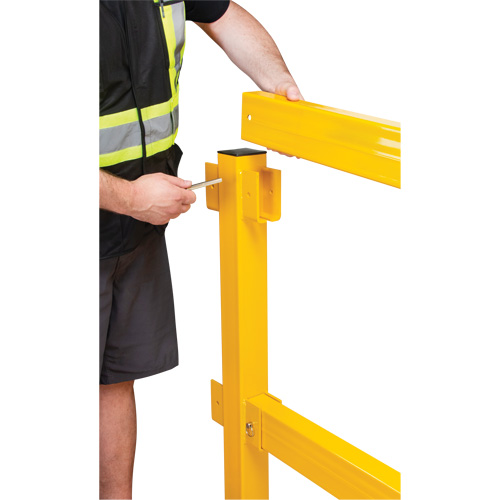 Poteau de coin pour garde-corps l&eacute;gers, Acier, 42" h, Jaune s&eacute;curit&eacute; OSHA Sidevic Inc.