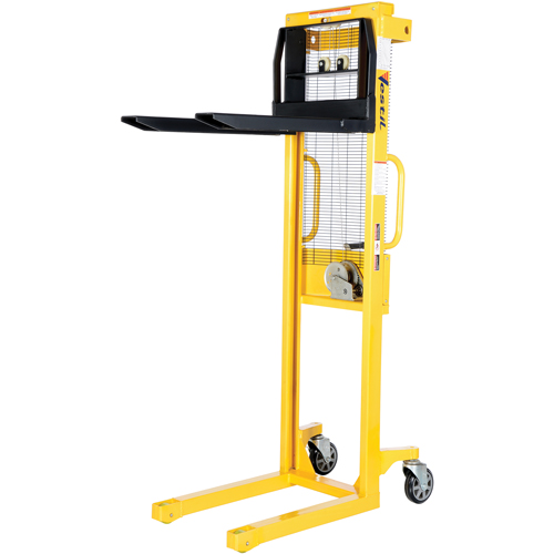 Gerbeur manuel, Fonctionnement Treuil manuel, Capacit&eacute; 770 lb, Lev&eacute;e max 60" Sidevic Inc.