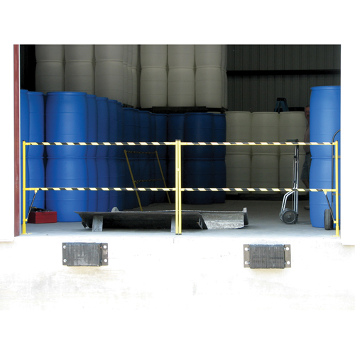 Safety Lift Gate, 10' L x 42-5/8" H, 159" Raised, Yellow Sidevic Inc.