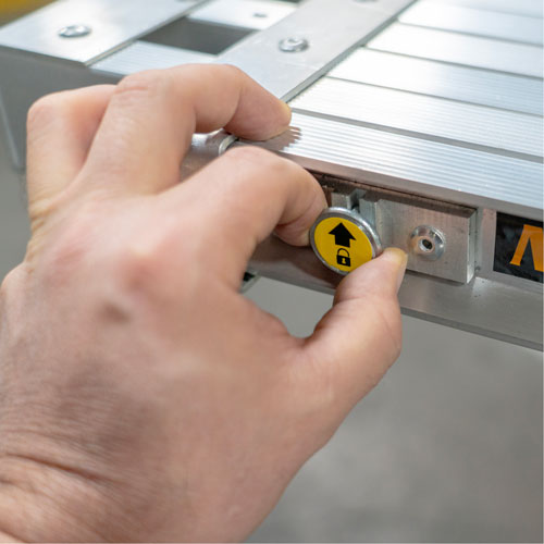Planche de travail t&eacute;lescopique, 108" la x 12" pr, Capacit&eacute; de 250 lb, D&eacute;mont&eacute; Sidevic Inc.