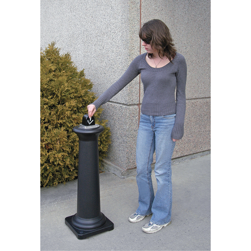 Cendriers Groundskeeper Tuscan, Sur pied, M&eacute;tal, Capacit&eacute; 1 gal. US, Hauteur 38-1/2" Sidevic Inc.