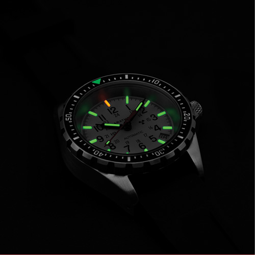 Montre automatique moyenne pour plongeur &eacute;dition arctique, Num&eacute;rique, &agrave; piles, 36 mm, Noir Sidevic Inc.