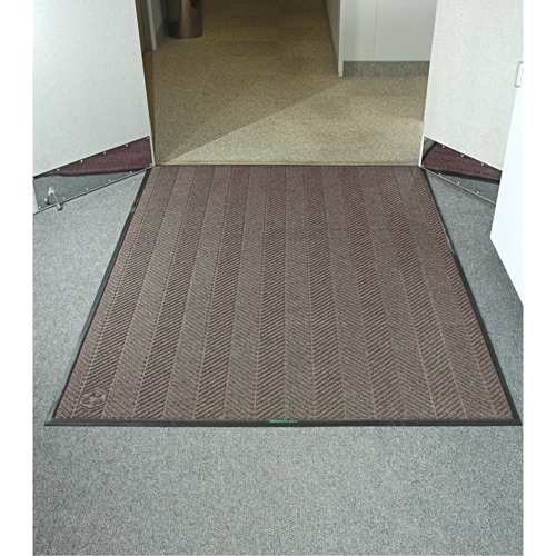 Waterhog&reg; Eco Elite Matting, Wiper/Scraper, 4' x 6' x 3/8", Chestnut Brown Sidevic Inc.