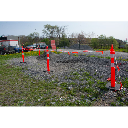 Poteau d&eacute;lin&eacute;ateur de qualit&eacute; sup&eacute;rieure, 42" h, Orange Sidevic Inc.