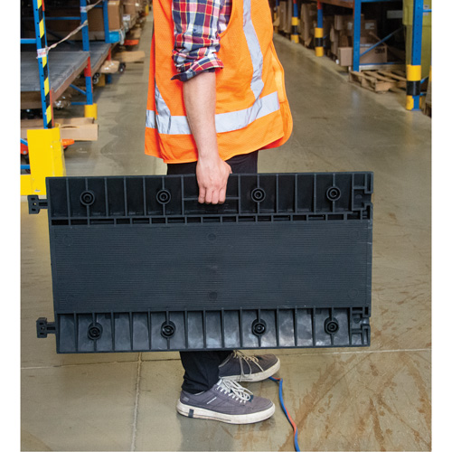 Polyurethane Cable Protector, 3 Channels, 35.43" L x 19.69" W x 3" H Sidevic Inc.