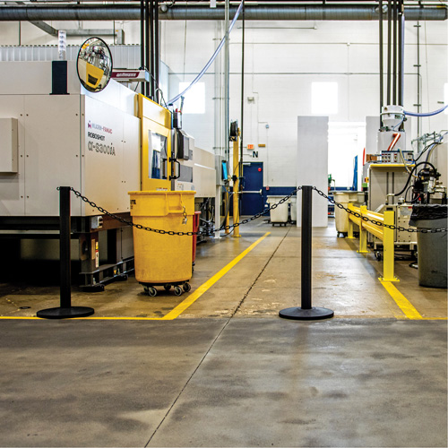 Ensemble de montants industriels avec chaîne en plastique, Hauteur de 37", Jaune Sidevic Inc.