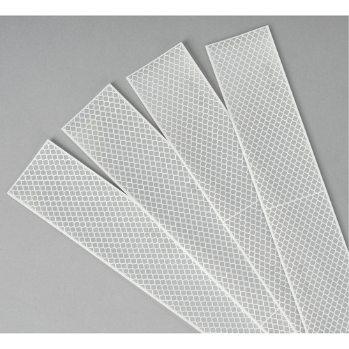 3M Scotchlite Diamond Grade mat&eacute;riau de perceptibilit&eacute; S&eacute;rie 983, 2" la x 12" lo, Blanc Sidevic Inc.