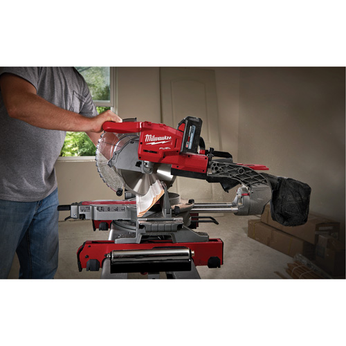 Ensemble scie &agrave; onglets combin&eacute;s coulissante &agrave; biseau double M18 Fuel Sidevic Inc.