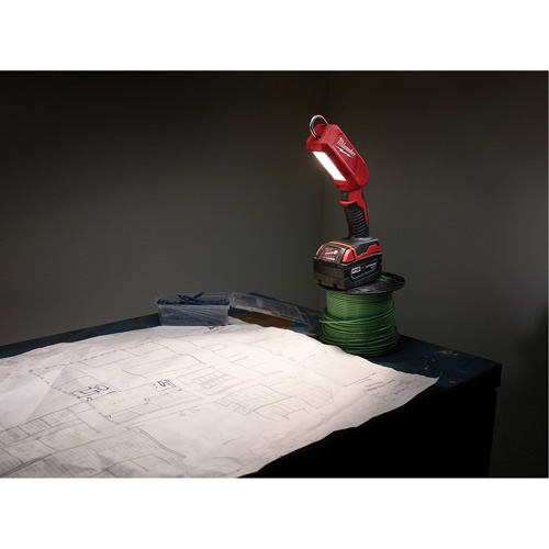 B&acirc;ton lumineux M18, Crochet, Rechargeable, 300 lumens Sidevic Inc.