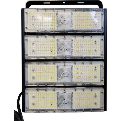 T&ecirc;te de lampe, DEL, 200 W, 30000 lumens, Boîtier en Aluminium Sidevic Inc.