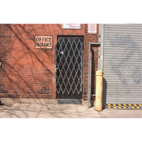 Barri&egrave;res de porte robustes, Simple, 4' lo x 5' 9" h d&eacute;ploy&eacute; Sidevic Inc.