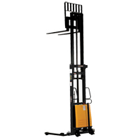Gerbeur pour chariot &eacute;l&eacute;vateur, Fonctionnement &eacute;lectrique, Capacit&eacute; 2000 lb, Lev&eacute;e max 137" Sidevic Inc.