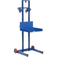 Plateforme &eacute;l&eacute;vatrice &agrave; profil bas pour charge l&eacute;g&egrave;re, M&eacute;canisme Treuil manuel, Capacit&eacute; de 400 lb, Levage max de 55" Sidevic Inc.