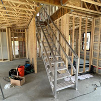Escalier Smartstairs t&eacute;lescopique &agrave; 3-5 marches en aluminium Sidevic Inc.