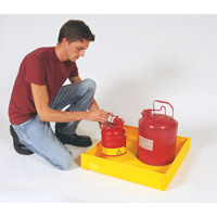 Flexible Ultra-Utility Tray&reg;, 12" L x 12" W x 4.8" H, 1.5 US Gal. Spill Capacity Sidevic Inc.