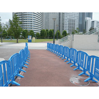 Minit Barricade, Interlocking, 49" L x 39" H, Green Sidevic Inc.