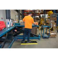 Anti-Fatigue Matting, Diamond, 1-2/3' x 3-1/4' x 3/4", Black/Yellow, Polyurethane Sidevic Inc.