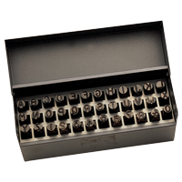 Jeu de lettres et num&eacute;ros pour estampage &agrave; la main, 36 morceaux Sidevic Inc.