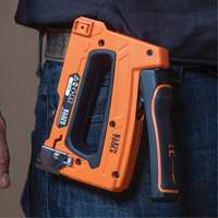 Agrafeuse pour c&acirc;blage libre, Agrafes 5/16"/1/4"/11/32" Sidevic Inc.