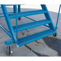 &eacute;chelle &agrave; neige, Acier, 10 Marches, 99" ha, 85-1/2" p, 48" Marche, Stri&eacute; Sidevic Inc.